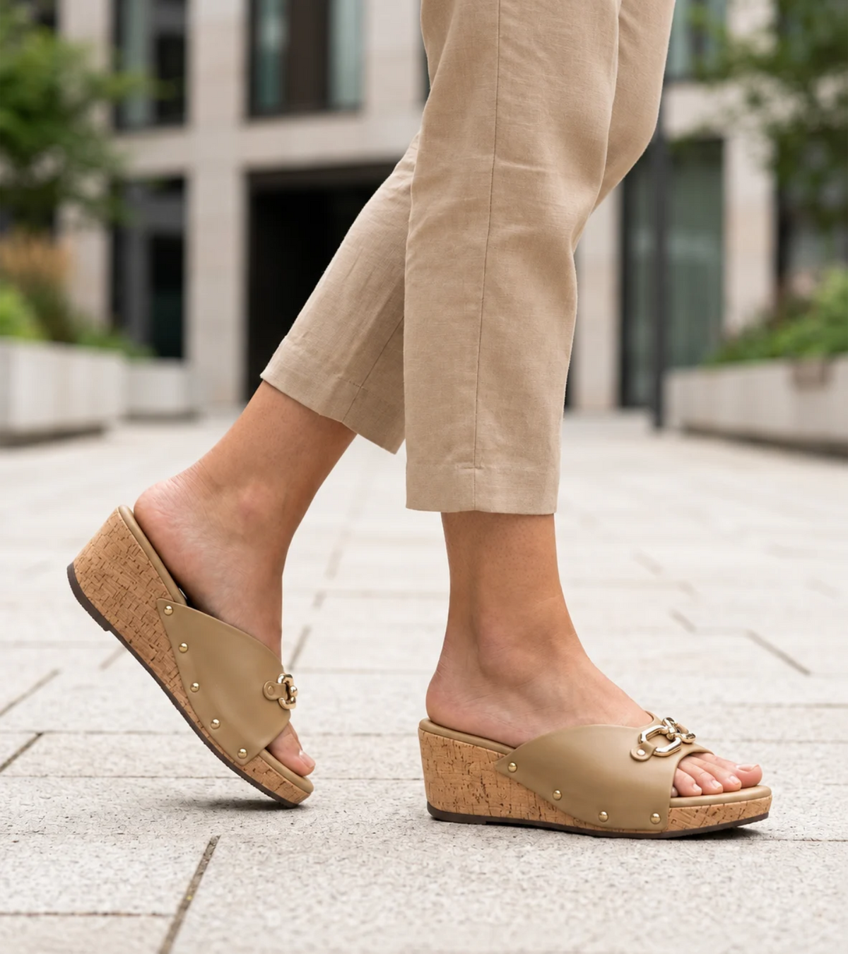 Double Buckle Wedges