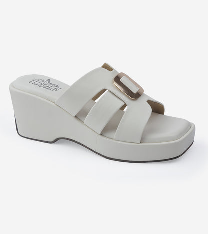Strap Wedges Centered Buckle
