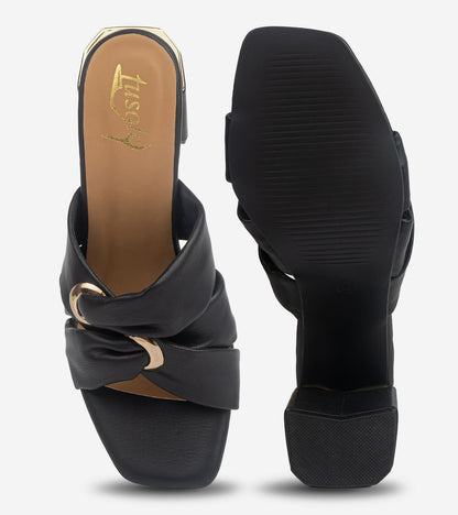 Linked Knot Heels