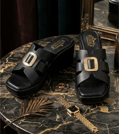 Strap Wedges Centered Buckle